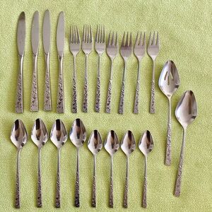 MCM International Silver Navaho Flatware Set (21 Pieces) Stainless Steel